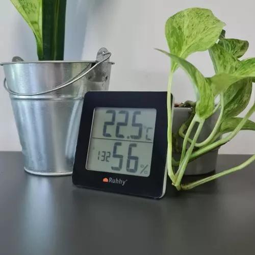 Ruhhy digital väderstation med termometer, hygrometer, väckarklocka och kalender