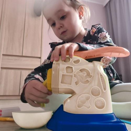 Kruzzel 526 stor maskin pasta juicer lekset med 10 plastmassor och tillbehör