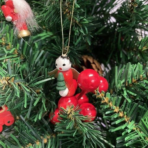 30-pack trä julhängen ornament – röda klassiska vintermotiv träddekorationer