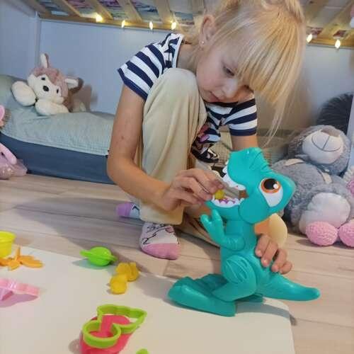 Dinosaurielekset: ätbar och liggande dino + plasticinedeg 6 färger