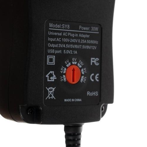 Izoxis 24262 Universal Power Supply – 30W spänningsregulator med 6 tips för bärbara datorer, routrar och mer