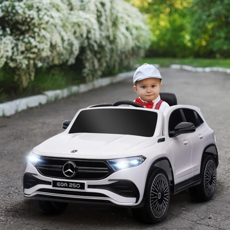 Licensierad Mercedes-Benz EQA barnelbil med fjärrkontroll och musik