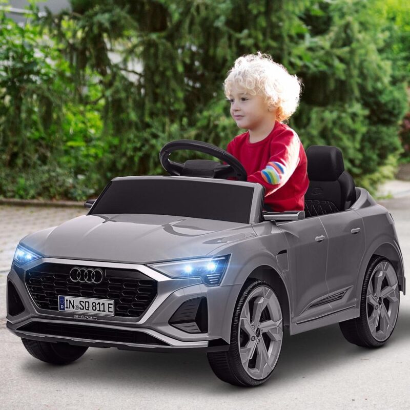 12V Audi Q8 e-tron Elbil för barn med fjärrkontroll, musik och strålkastare