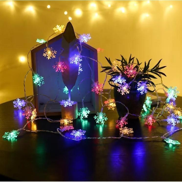 LED Snowflake Chain Lights, 10M 100 flerfärgade lampor, 8 lägen, inomhusdekor