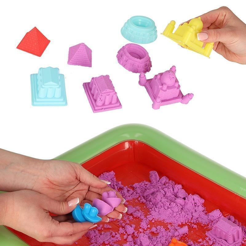 1 kg Kinetic Sand Set med uppblåsbar sandlåda och 18 formar