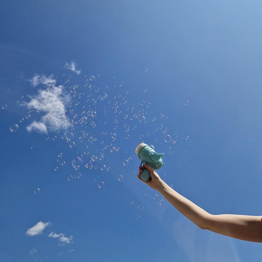 Blue Winged Bubble Gun Set för barn med vätska och skål