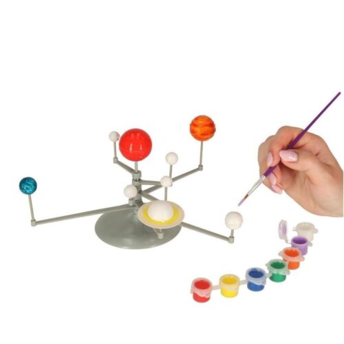 DIY Solar System Model Kit: Måla och montera planeter