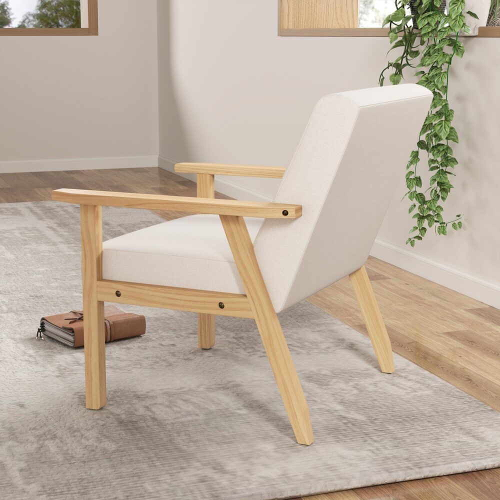 Bekväm fåtölj med armstöd – Skandinavisk design, ram i massivt trä | Gräddvit