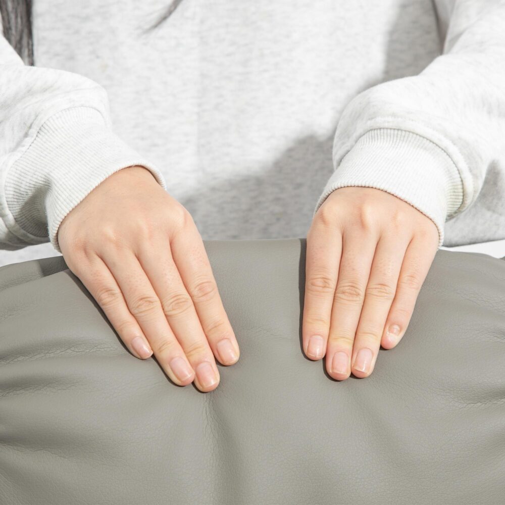 Fåtölj med fotpall, massagestol med 10 vibrationspunkter, elektrisk styrning, snabbmontering