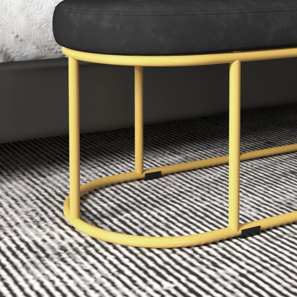 Klädd bänk i sammetslook – mångsidig användning och bekväma sittplatser på en robust stålram med skyddande golvskydd