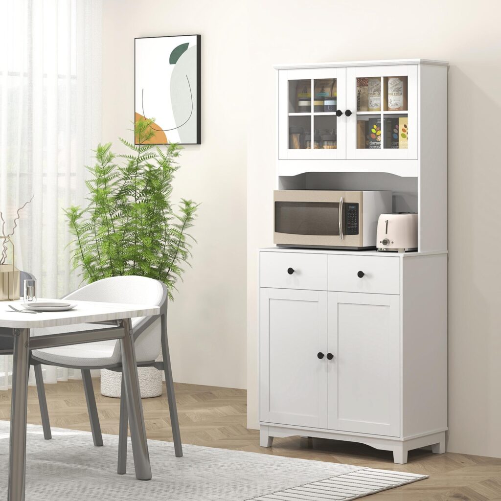 Vitt köksskåp med rymlig mikrovågshylla och justerbar förvaring | Modern design med glasdörr