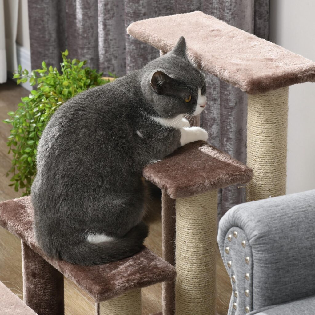 4-stegs katt- och hundtrappa med klösstolpe och leksaksboll, höjer åtkomsten säkert för små husdjur upp till 5 kg - lätt och bärbar design
