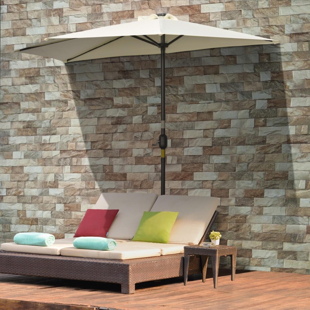 Halvcirkelformat 265×240 cm halvparasoll med soldrivna LED-lampor – enkel montering och platsbesparande design