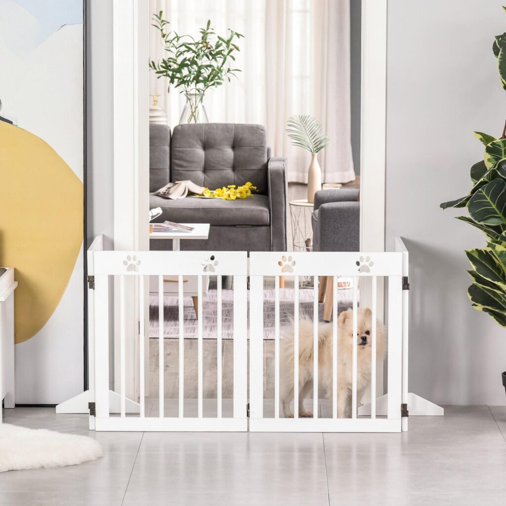 4-delad hundbarriärgrind med hopfällbar design - robust furu och platsbesparande förvaring för små hundar