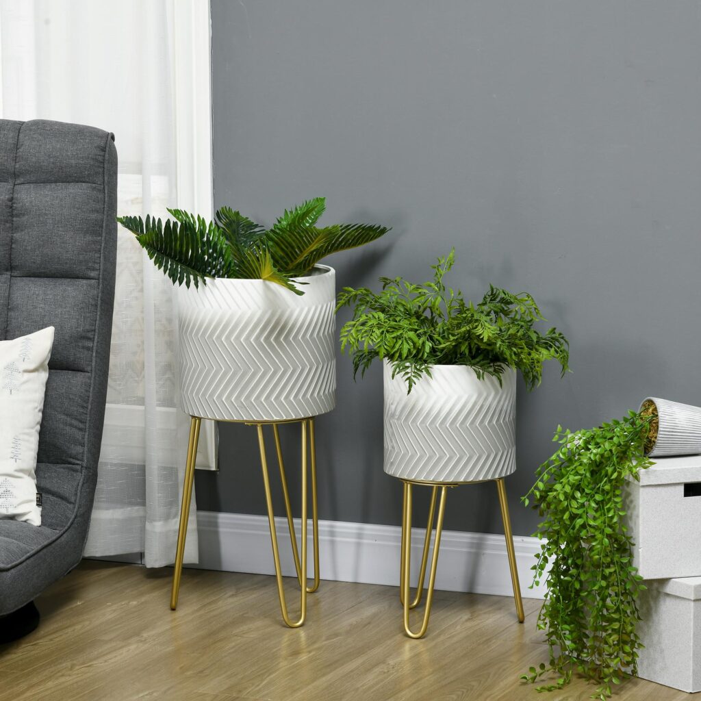 Moderna blomkrukor i metall set med 2 olika storlekar - robust och hållbar design med eleganta mönster för eleganta växtutställningar i vardagsrummet eller balkongen