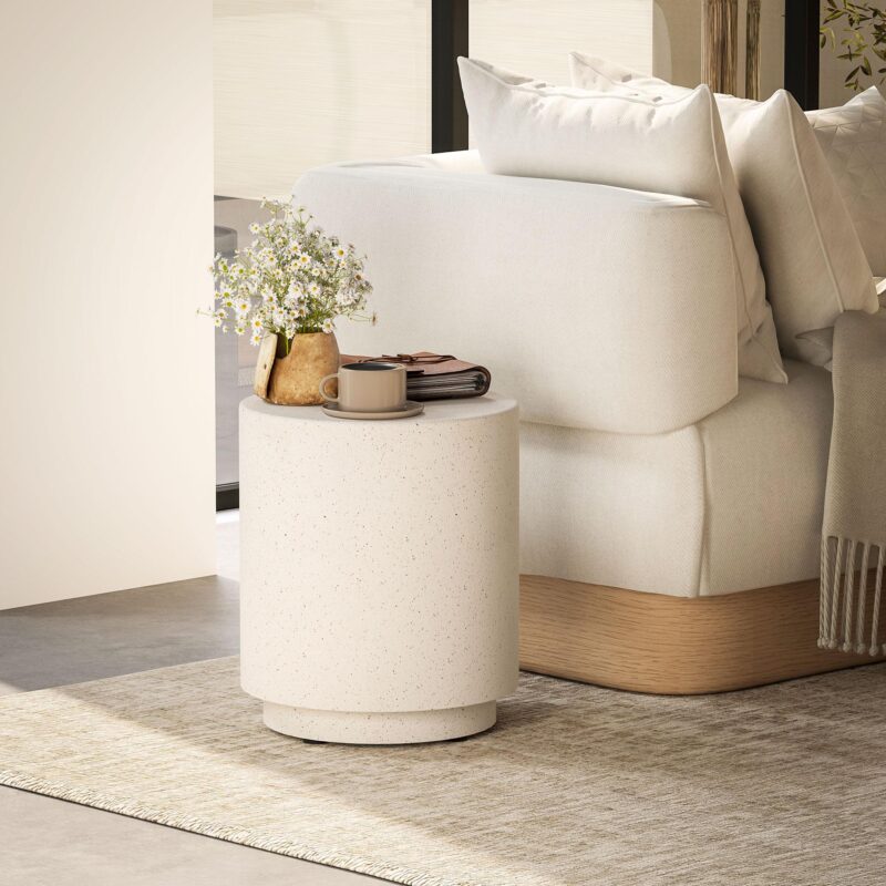 Minimalistiskt sidobord i betonglook för vardagsrum eller trädgård – mångsidig inomhus/utomhusanvändning med väderbeständig design och enkelt underhåll