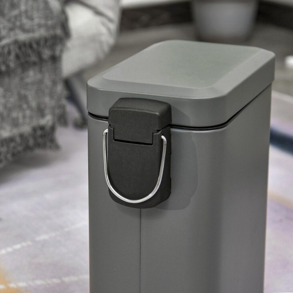 5L pedalhink med avtagbar innerhink - robust papperskorg i metall för små utrymmen