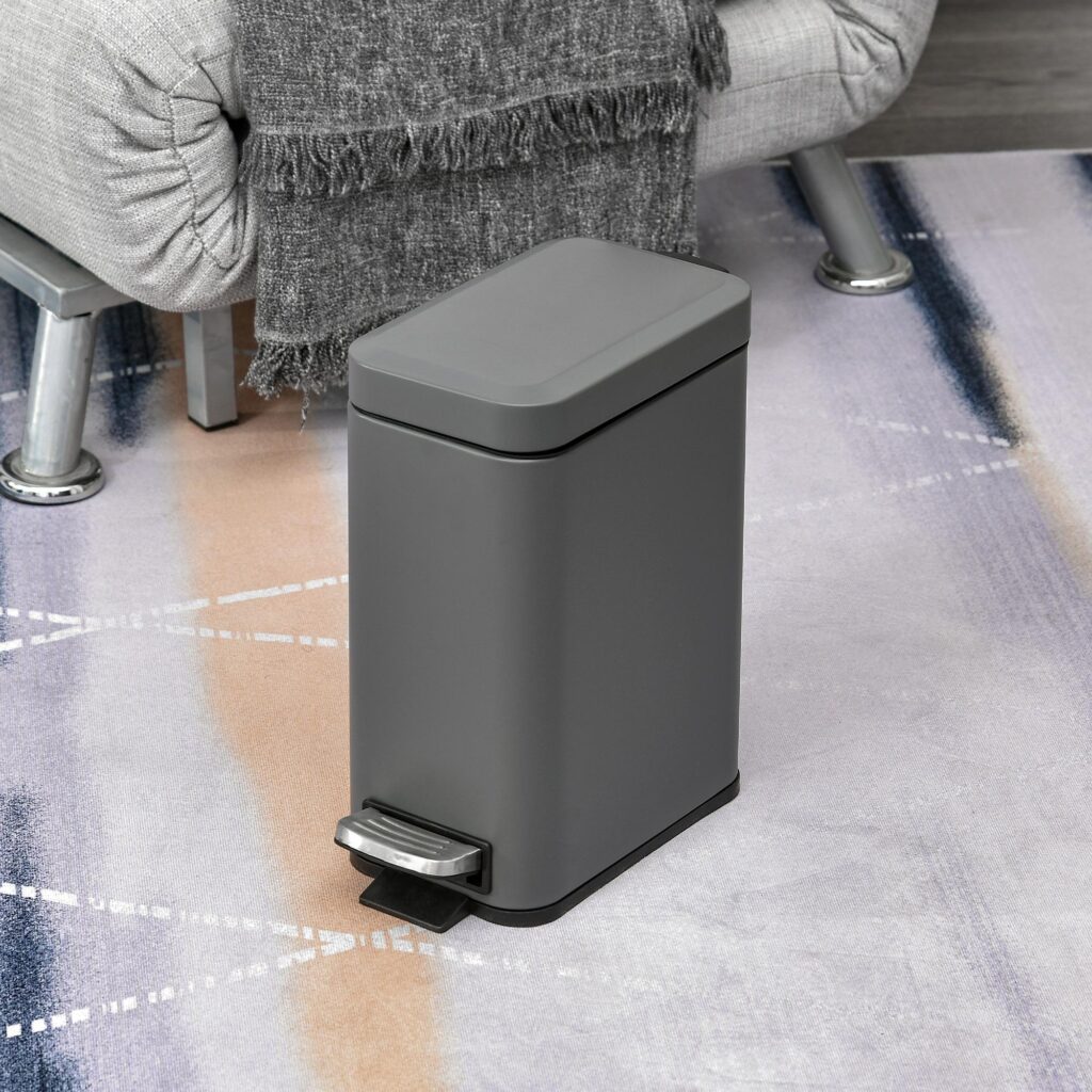 5L pedalhink med avtagbar innerhink - robust papperskorg i metall för små utrymmen