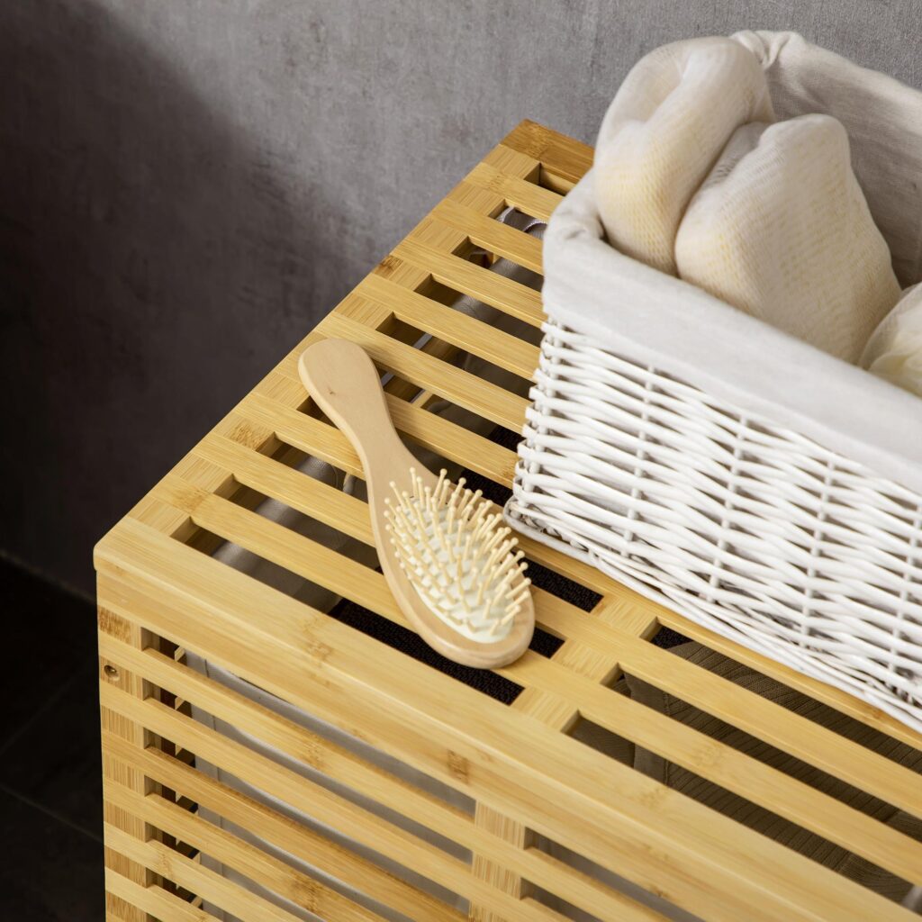 Tvättkorg i bambu för naturlig stil med avtagbar innerpåse | Robust konstruktion och enkel montering